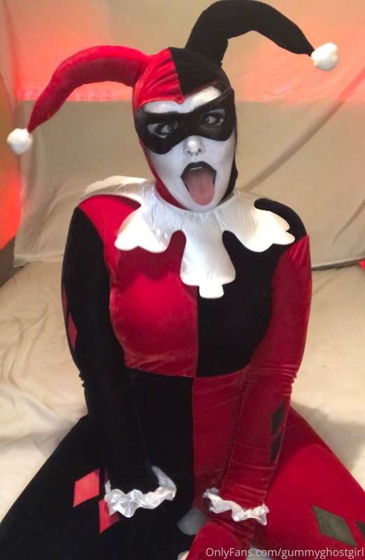Like what you see Puddin’? ❤️🖤 16
