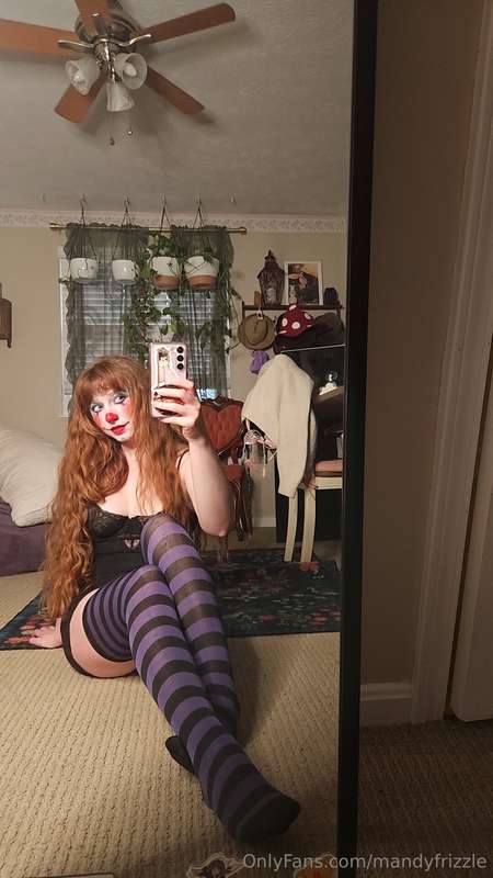 What hole should this clown use?  7