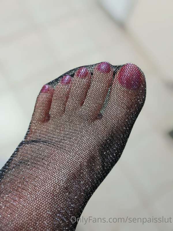 Just some close ups cause these socks with this nail polish .. 1