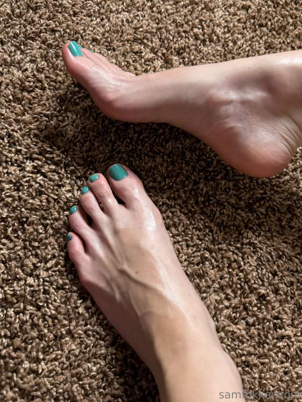 Rub my feet until I moan and you can fuck me however you wan.. 4