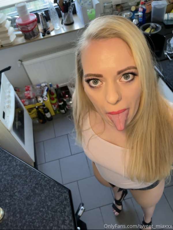 When you say: „clean up the kitchen“ … I’m better at cleanin..