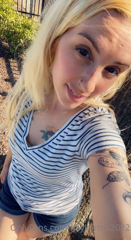 Love this hot weather! What’s everyone up to today?
