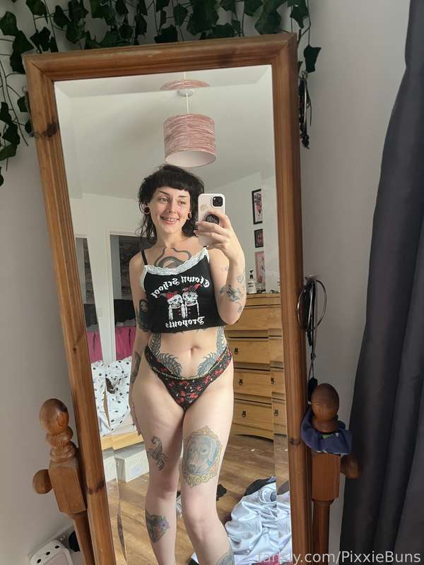 Pixxiebuns - Fansly - 05 Sep, 2024