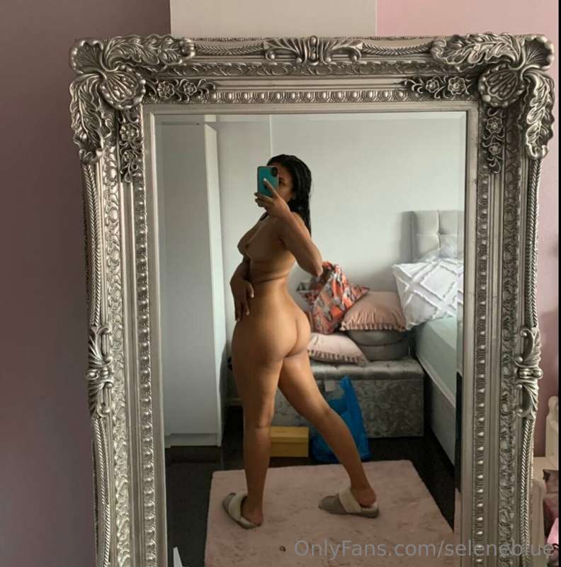 This 18 year old Pakistani Princess went behind her strict p.. 1