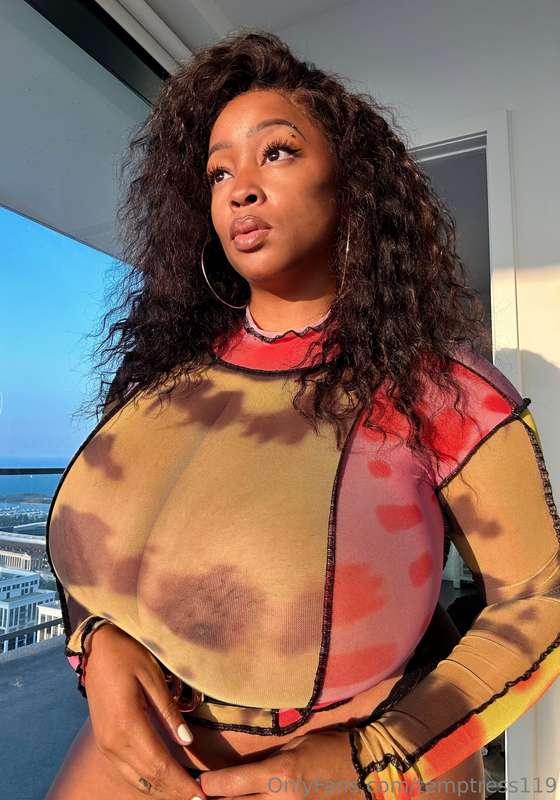 Do you like my shirt 🥰 ☀️