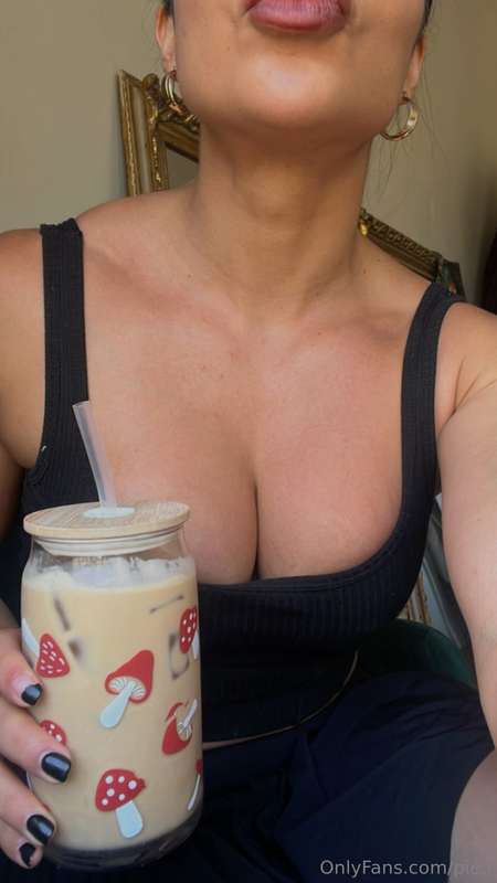 shrooms + coffee = sexy sunday 🍄☕️💕