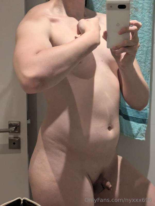 did you know I work out a lot LOL 👉👈 2