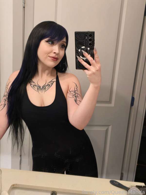 Queenmanda - Fansly - 03 Apr, 2025 2