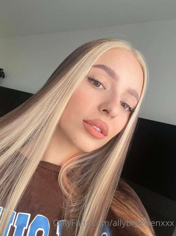 FREE SUBSCRIBE 🔗 
 
🦋 @riarir_free 🦋 
🍆Dick rate🦋 
🔥Customs🦋..