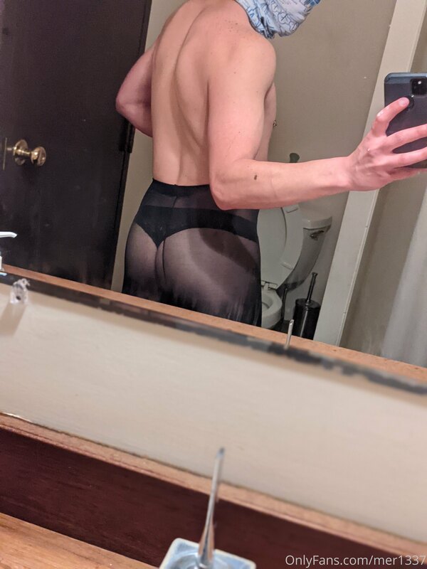 Felt frisky at work today ? 3