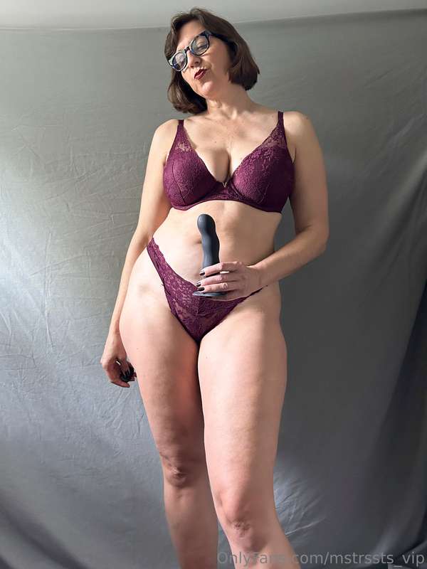 I had a special request to play with my dildo, especially in.. 1