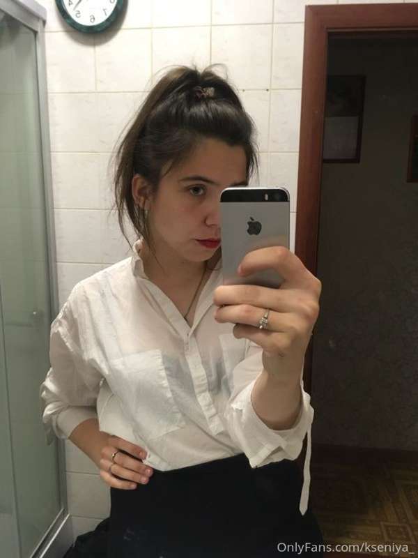 undress me, touch my nipples, touch my pussy🥰💌💥♥️