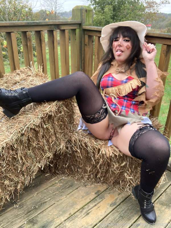 You can be the farmer and stick me up on your post 💋 I’ll be.. 27