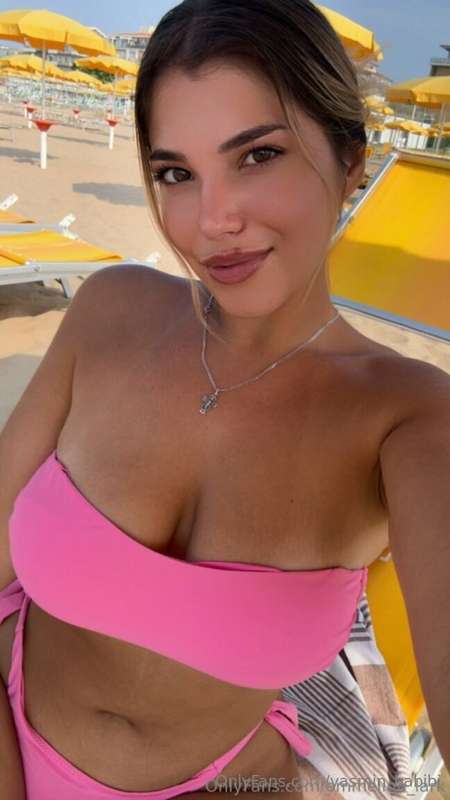 Pretty girl @emmelina_lark with gorgeous big breasts🍒 loves ..