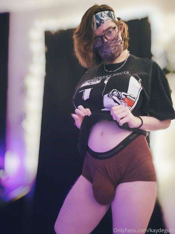 Guess who! It's your favorite bulgy gf ?? 

I was sick over .. 5