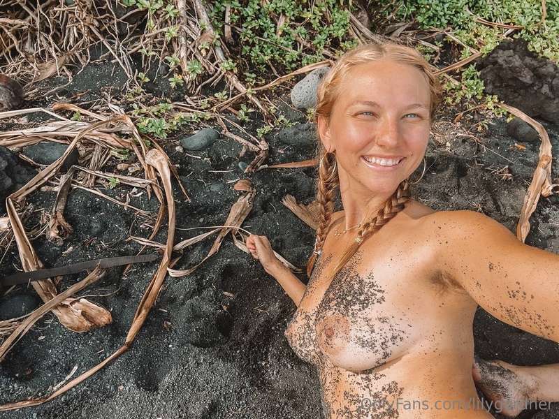 Introducing my friend @lilygaia, a conscious content creator.. 4