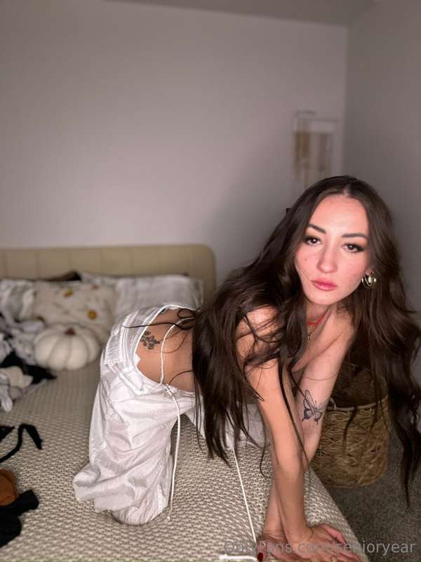 What would you do if I was yours tonight? 👀💋