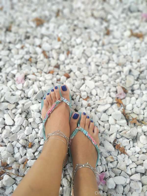 Blue nails Ask your custom video and pics
