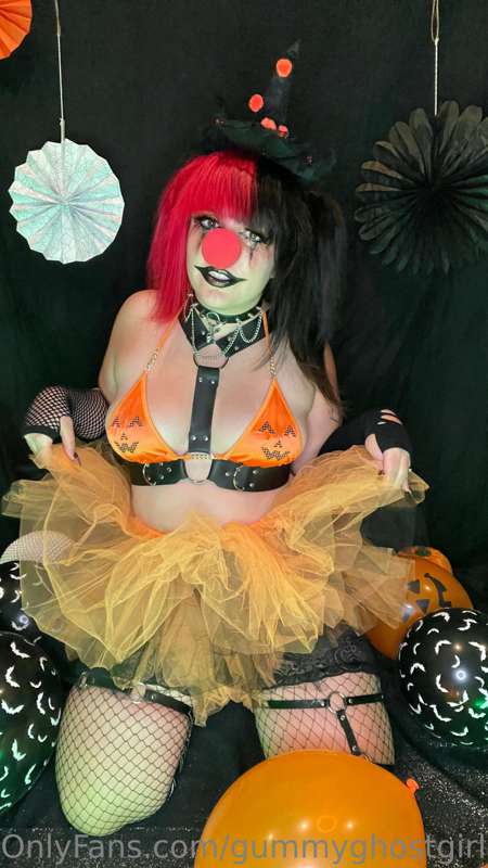 I’ll make ya *honk honk* 🤡❤️ 24