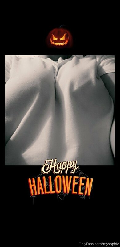 Happy Halloween my little ghouls! I'm a little under the wea..