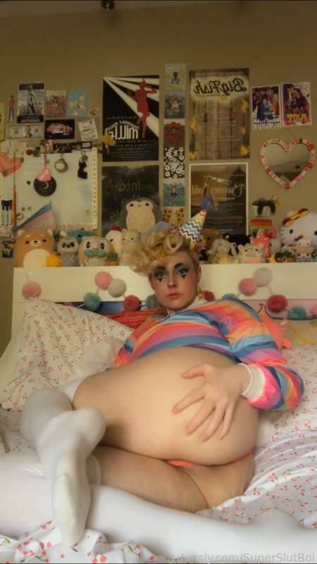 Superslutboi - Fansly - 17 Oct, 2021