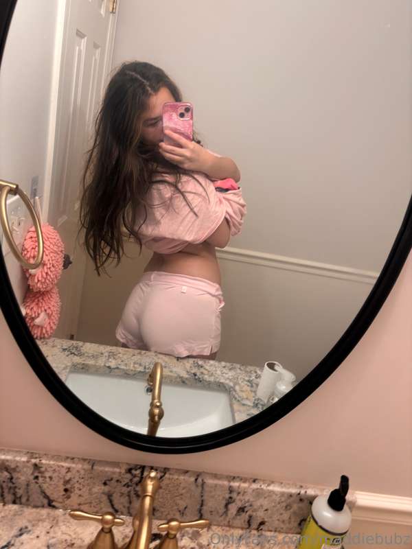 goodmorning!!!!!! how’d you sleep last night??? i’m all pink.. 2