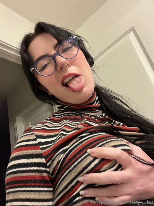 What do you want me to do with this top? 🥵 2