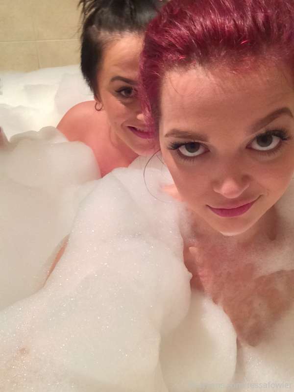 #throwback to the time @leannecrow and i got in a little ove.. 6