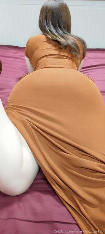 💗憧れの[同級生の上品な母親]がデカ尻過ぎて⇒お尻をガン見してると...💗「〇〇クンお久しぶり💗...ちょっと見ない間に.. 18