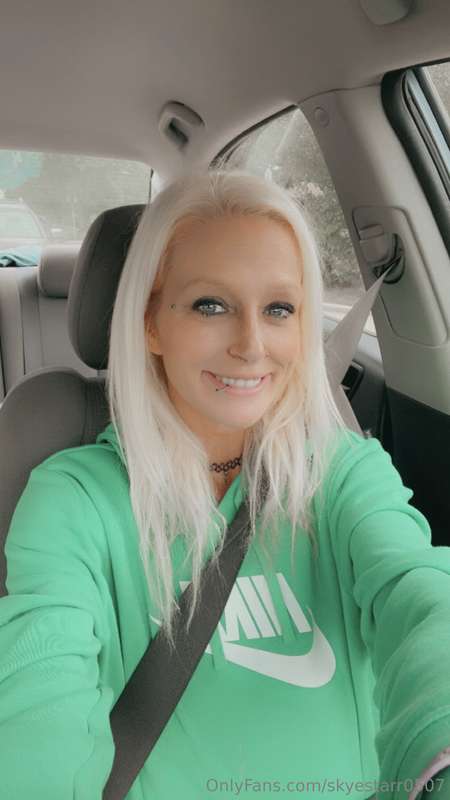 I’m ME laid back fun sexy and chill. Everyone who’s met me k.. 29