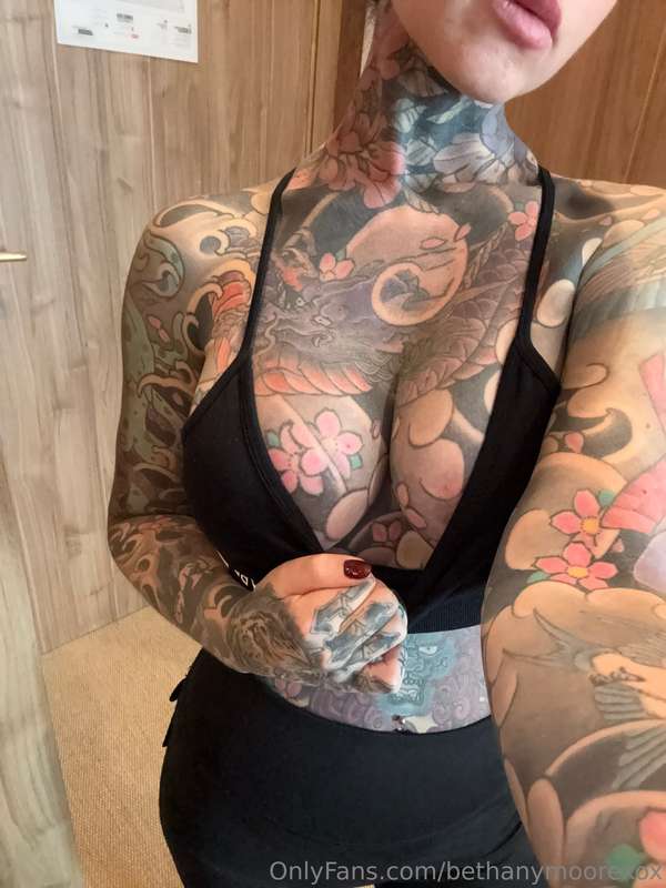 would you finish on my tits💦