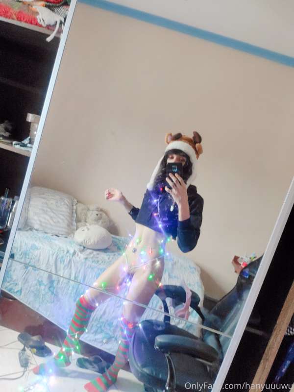 start chrstimas i will have a better light for this stuff do.. 7