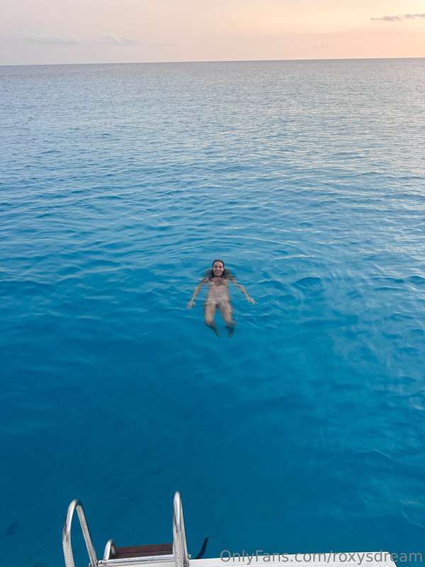 There’s a feeling of freedom you only get when sailing…  Far.. 1