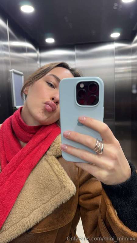 I think you need a kiss💋💋💋