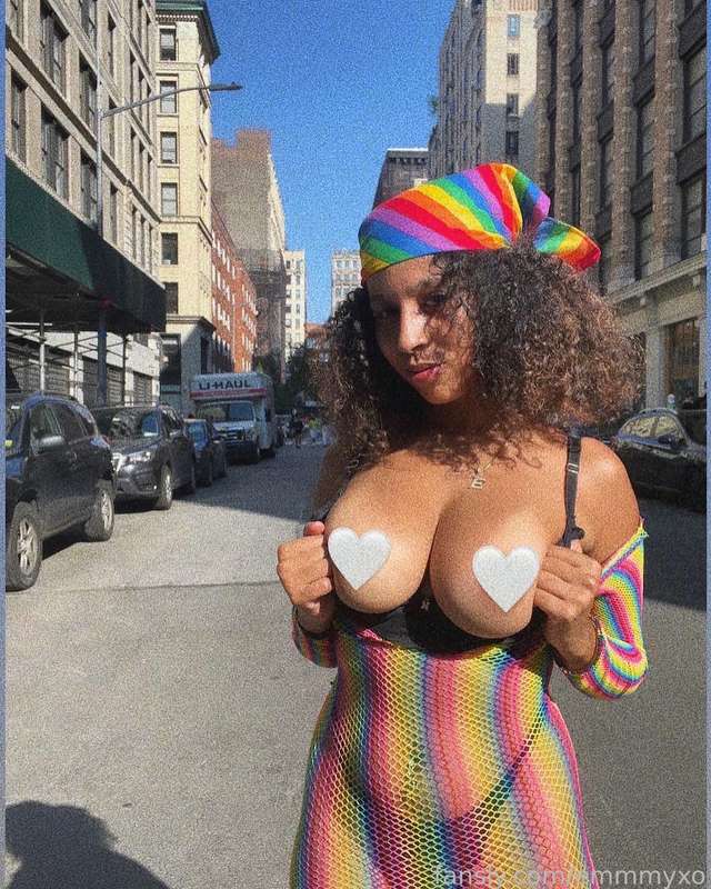 Emmmyxo - Fansly - 2022-07-02T05:17:28
