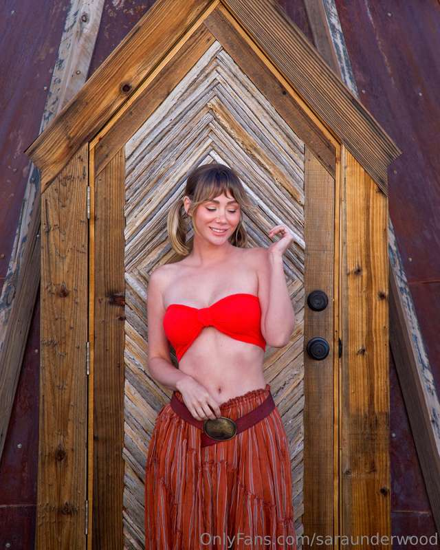 I'm still here!! Building the new cabin has been kicking my .. 1