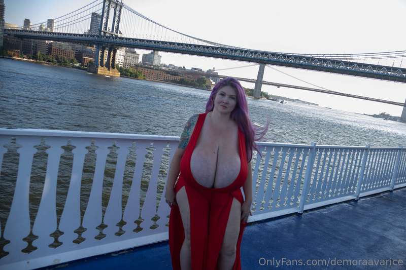 A few shots from the boat party the other night! I didn't ta.. 31