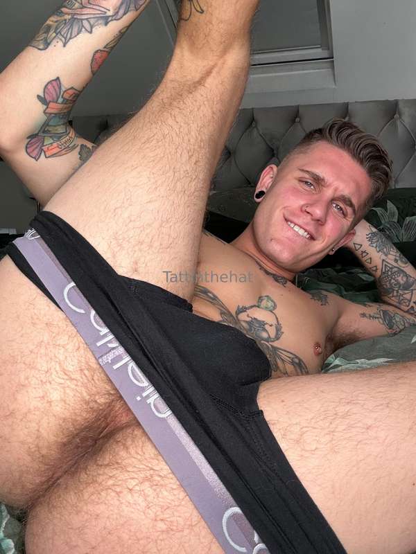 👣🕳️ 1