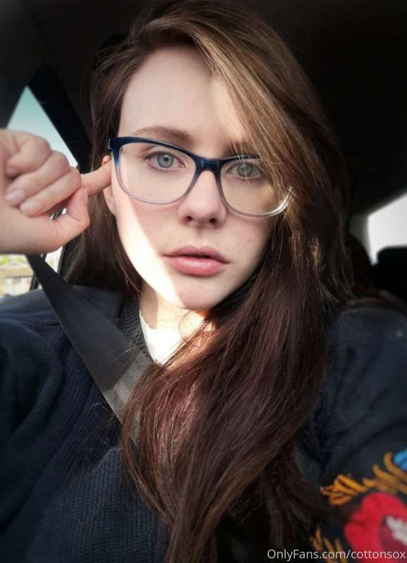 Short girl problems: the sun is always bugging me in the car..
