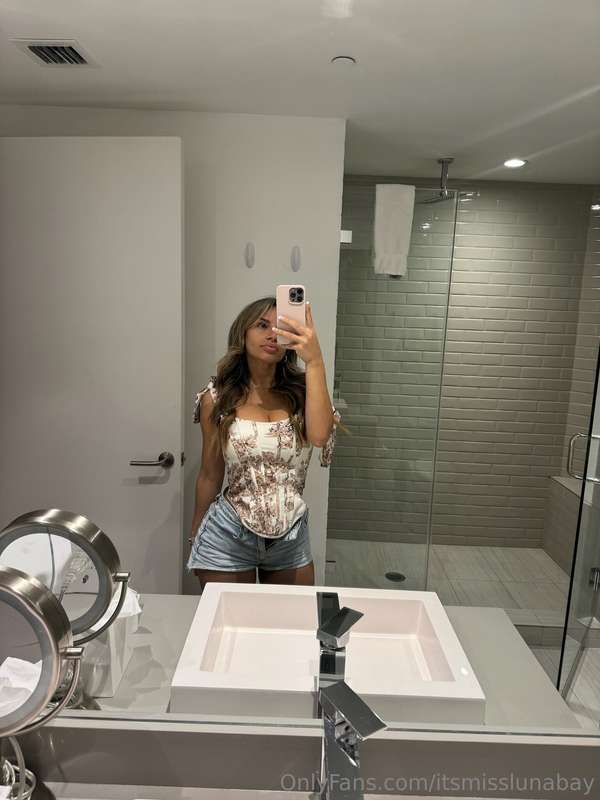 Would you finish removing my shorts? 🤭