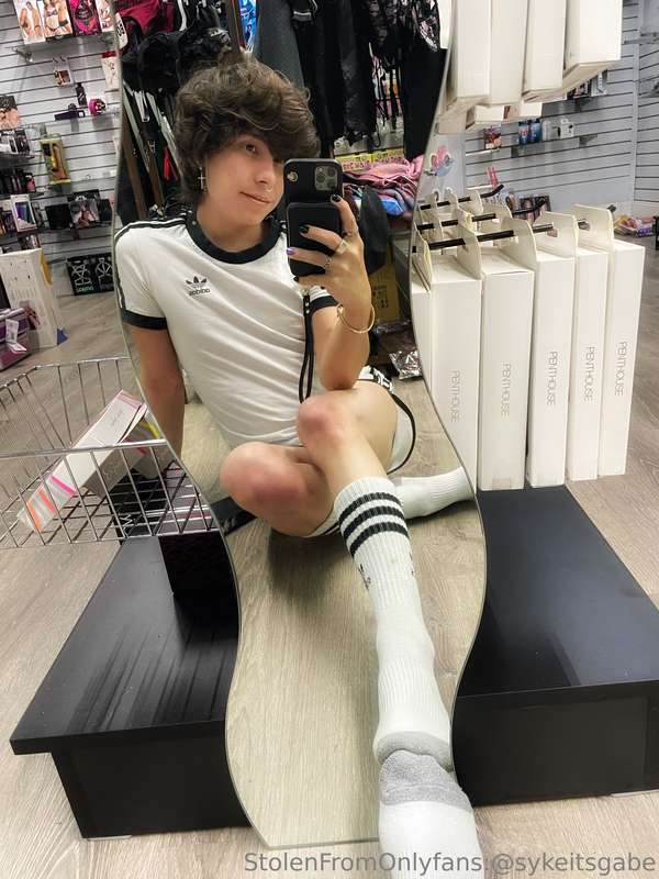 Work gets boring af ~ gotta spice it up 😈 Perks of being a s.. 1