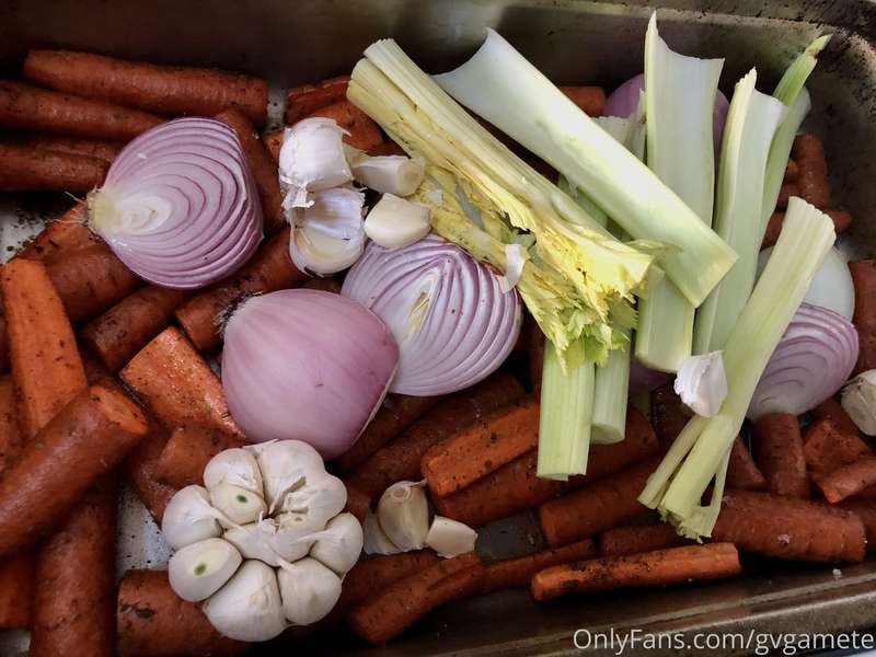 Busy and weird week, but sharing my “Irish Flag” dinner.