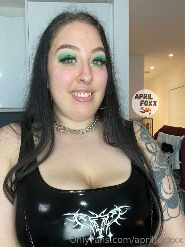 I love experimenting with my makeup.. do you like it?😇