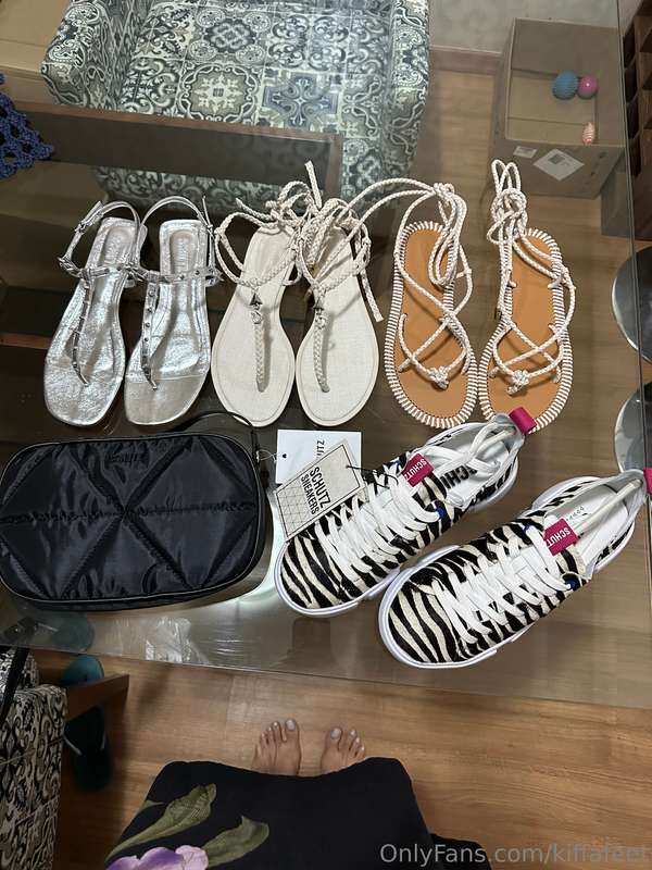 I bought new sandals today. which one do you think is the mo..