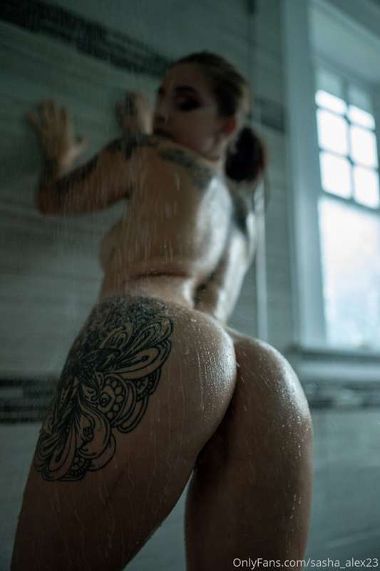 Hello to my new fans! Welcome💕 please make sure you go to th.. 12