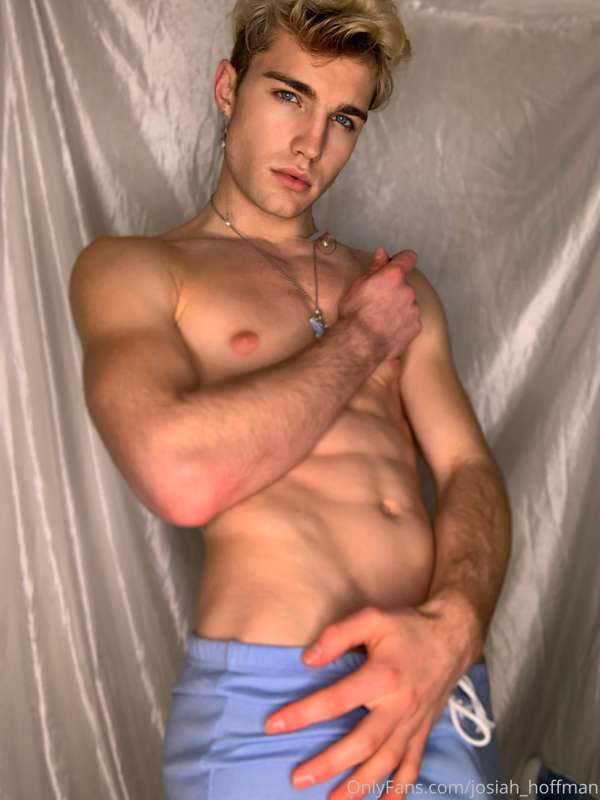 Wet dreams? 🥵 5