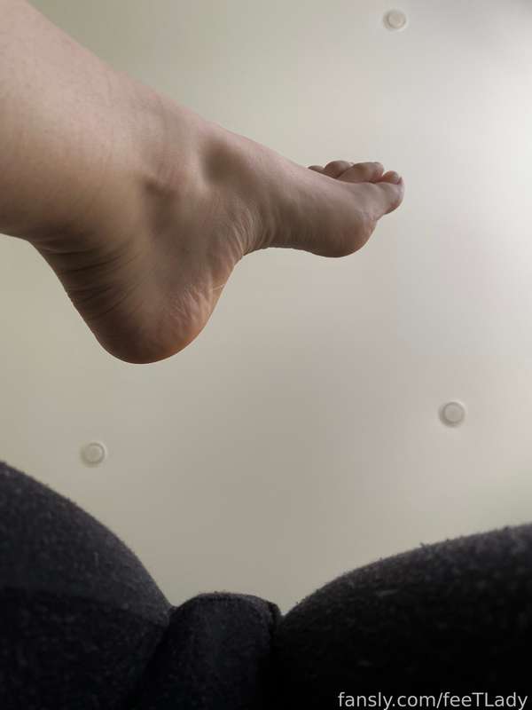Feetlady - Fansly - 01 Apr, 2023 3