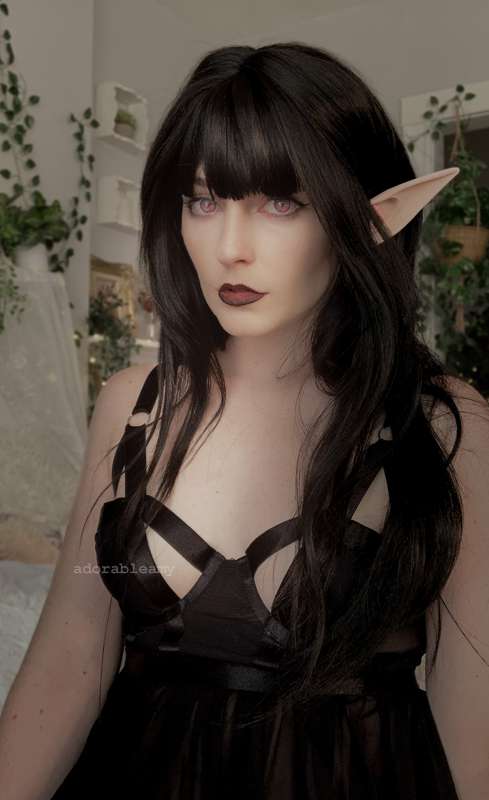 a little spooky set for your friday 🖤
some goth/vampire titt.. 3