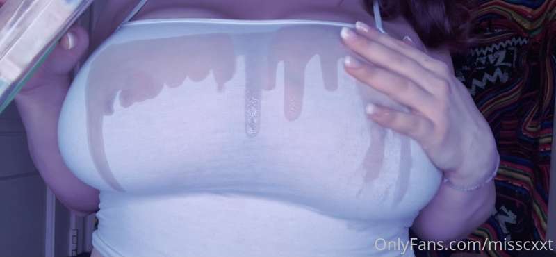 Check your dms for tonight’s oil video 😈 I have so much fun ..