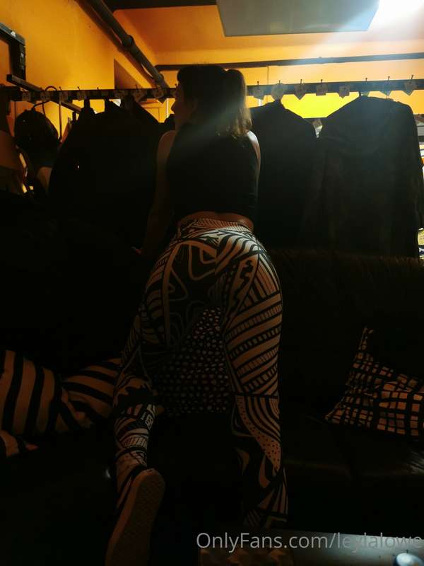 👉 Swipe.. From the backstage, cuz my bestie was playing toni..